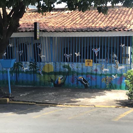 Hotel Pousada Cantinho De Roy Cuiabá Exteriör bild